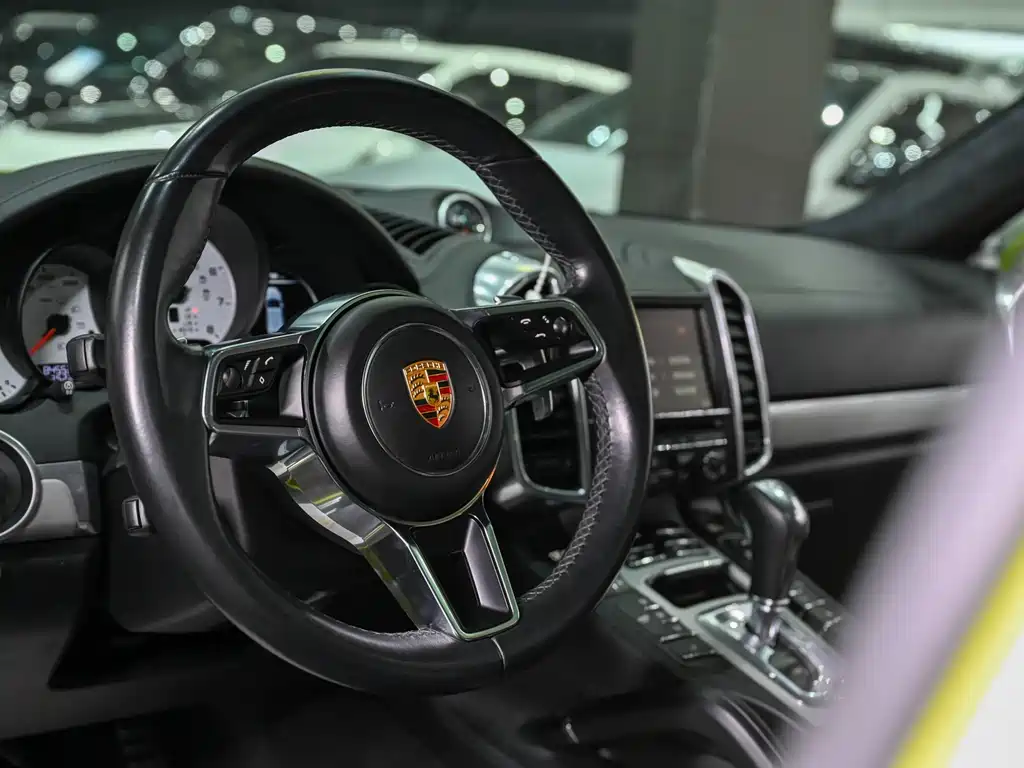 Porsche Cayenne 2015 — фото 8