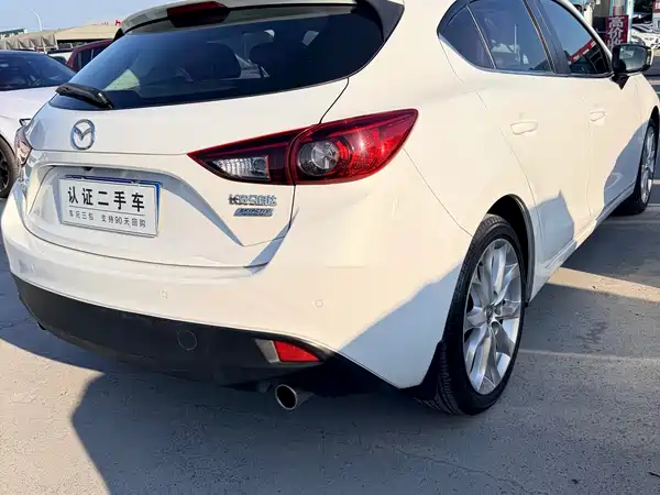 Mazda 3 Axela 2014