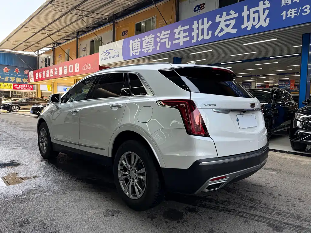 Cadillac XT5 2021 — фото 24