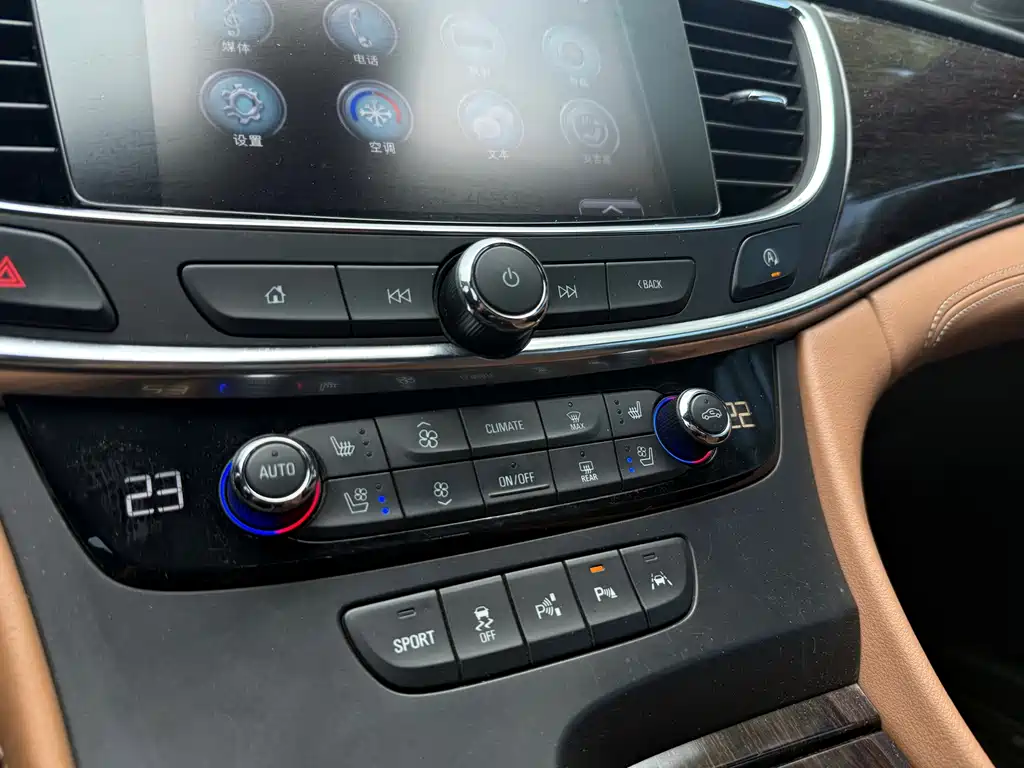 Buick LaCrosse 2016 — фото 25