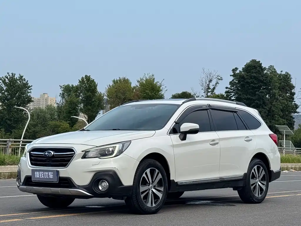 Subaru Outback 2018 — фото 1