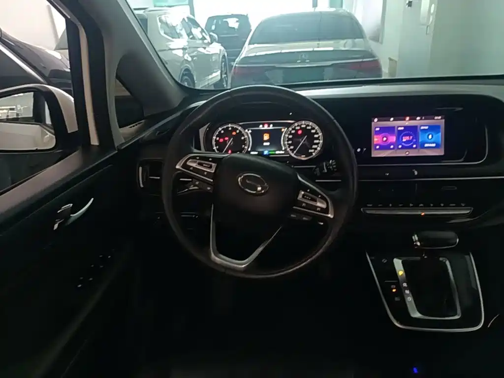 GAC Trumpchi M6 2019 — фото 10