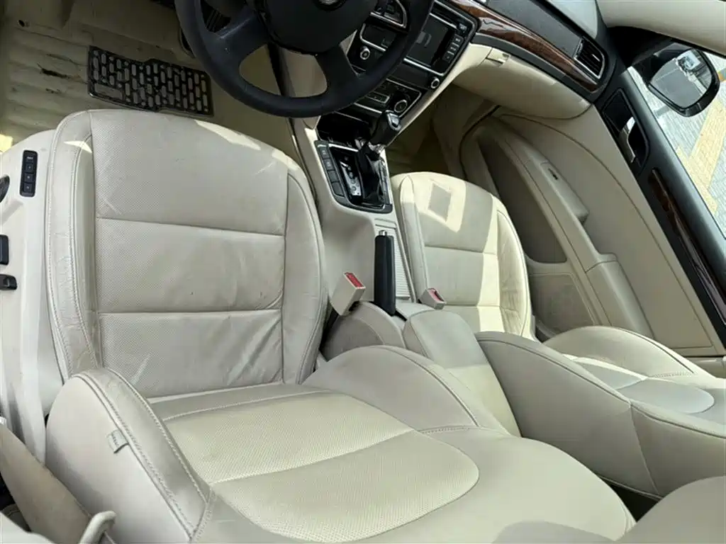 Skoda Superb 2015 — фото 15