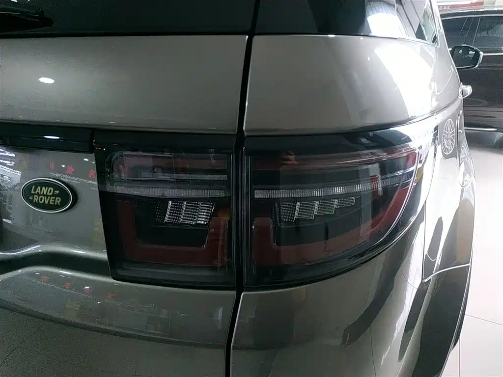 Land Rover Discovery Sport 2022 — фото 24
