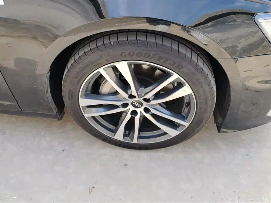 Audi A6L 2023