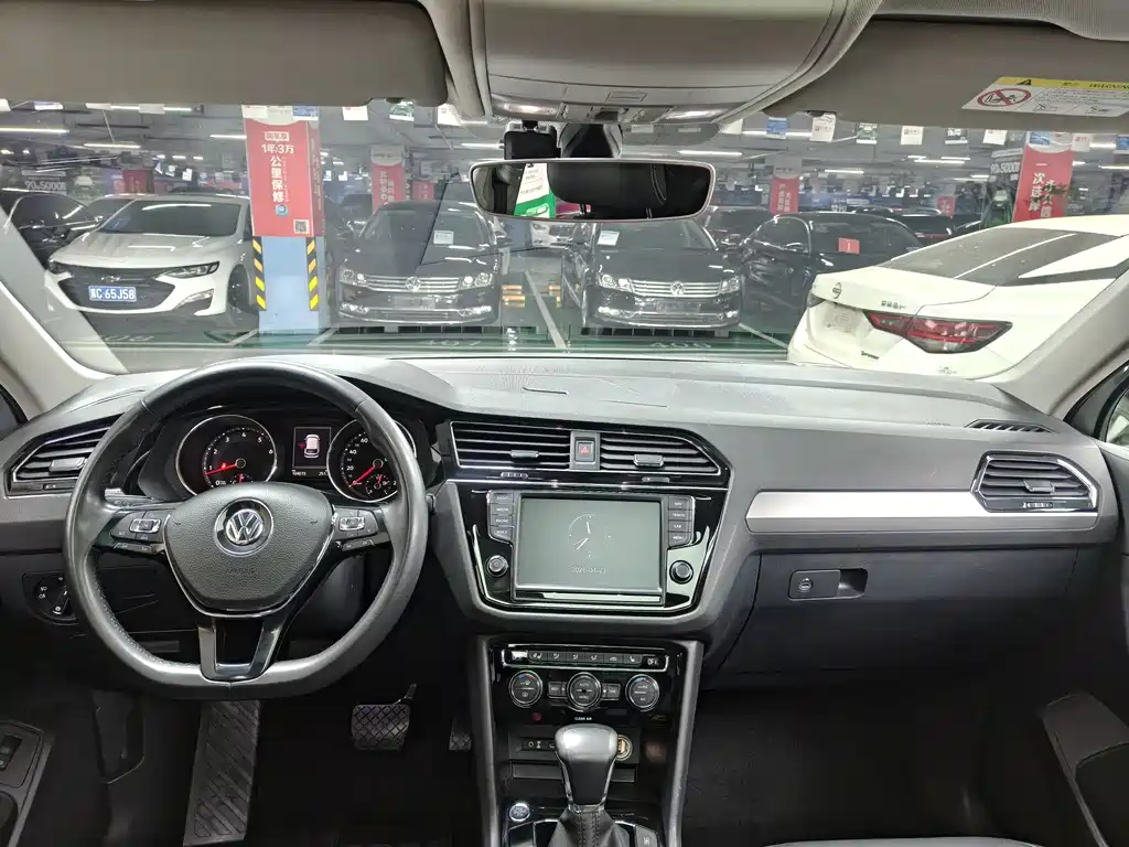 Volkswagen Tiguan L 2018 — фото 13