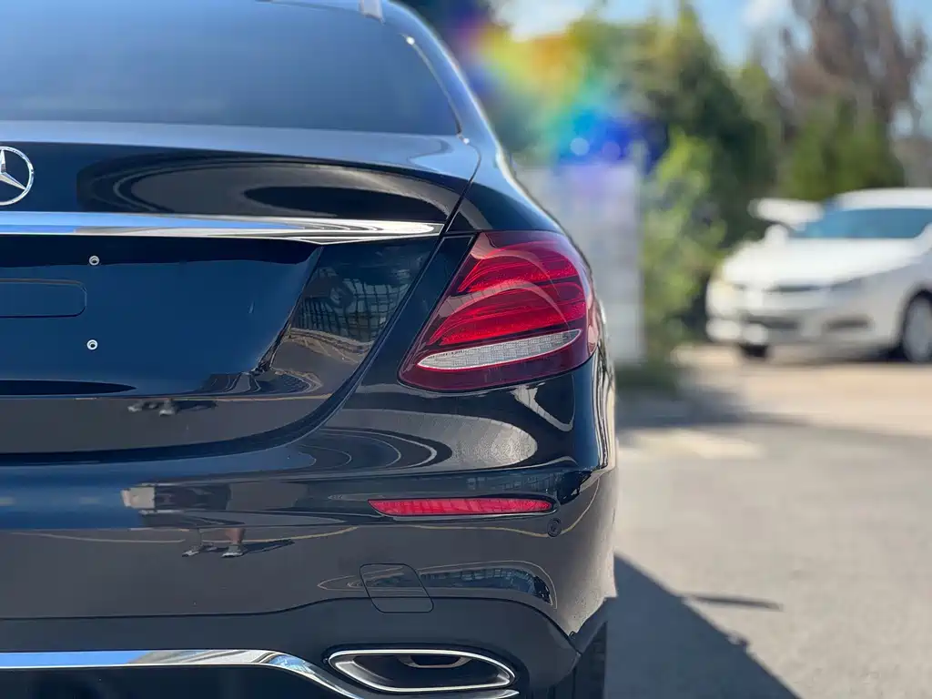 Mercedes-Benz E-Class 2018 — фото 29