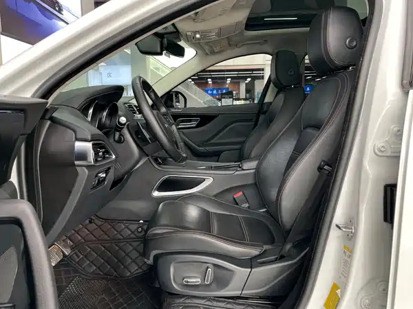 Jaguar F-PACE 2019
