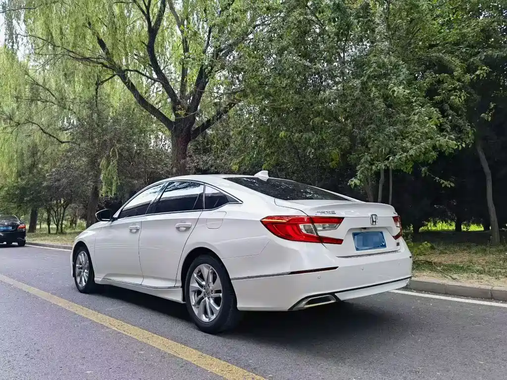 Honda Accord 2019 — фото 3