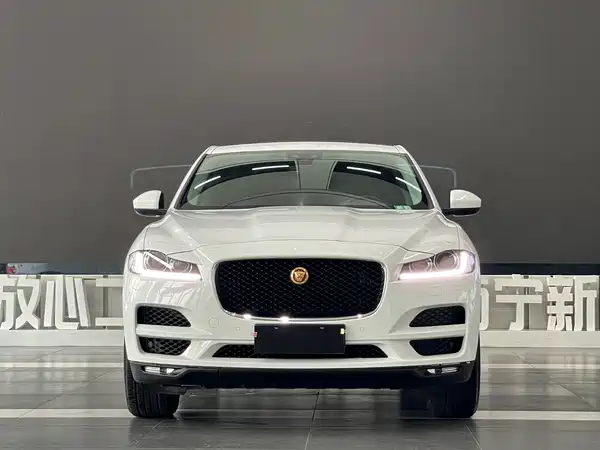 Jaguar F-PACE 2019