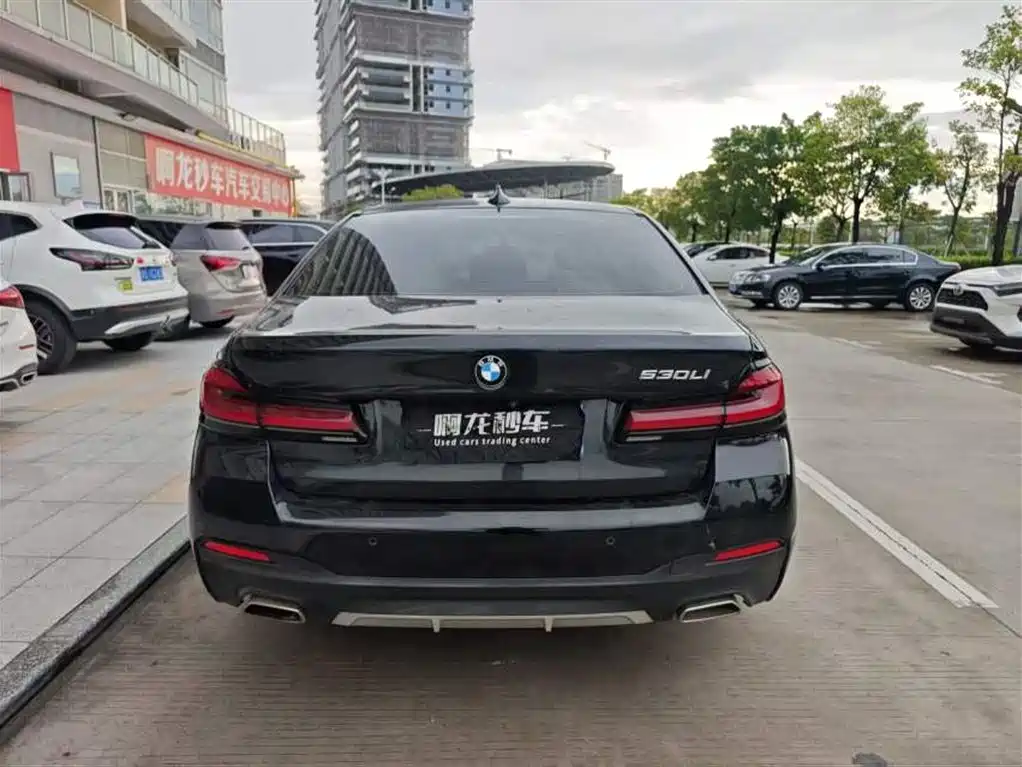 BMW 5 Series 2021 — фото 8