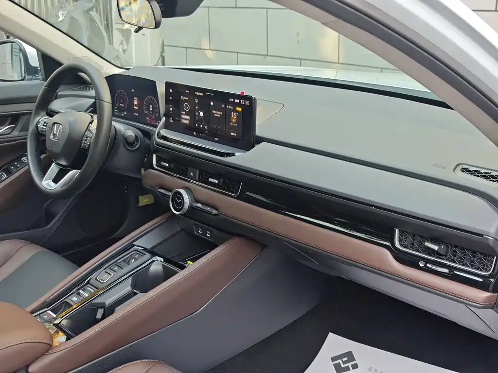 Honda Inspire PHEV 2025 — фото 18