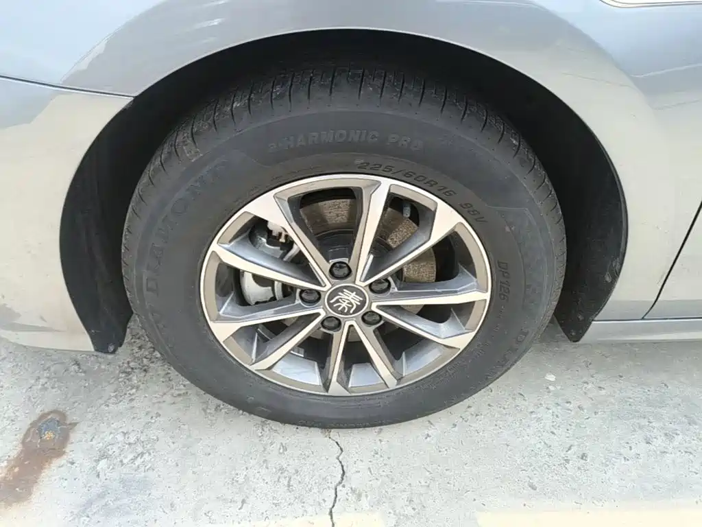 BYD Qin PLUS 2023 — фото 23