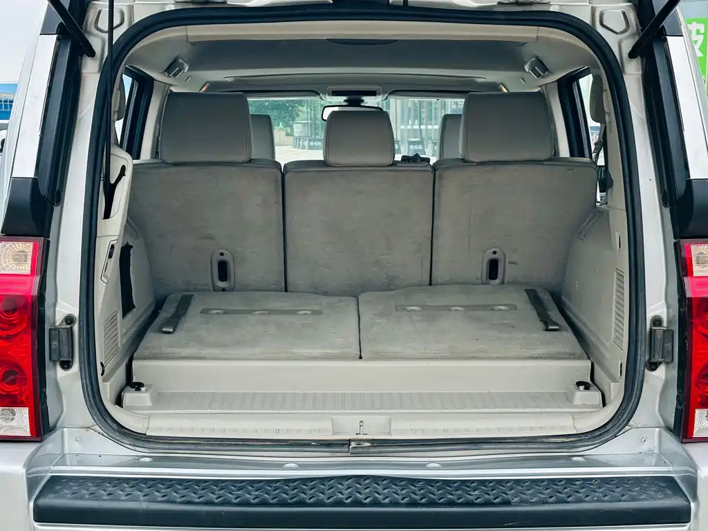 Jeep Commander Classic 2007 — фото 15