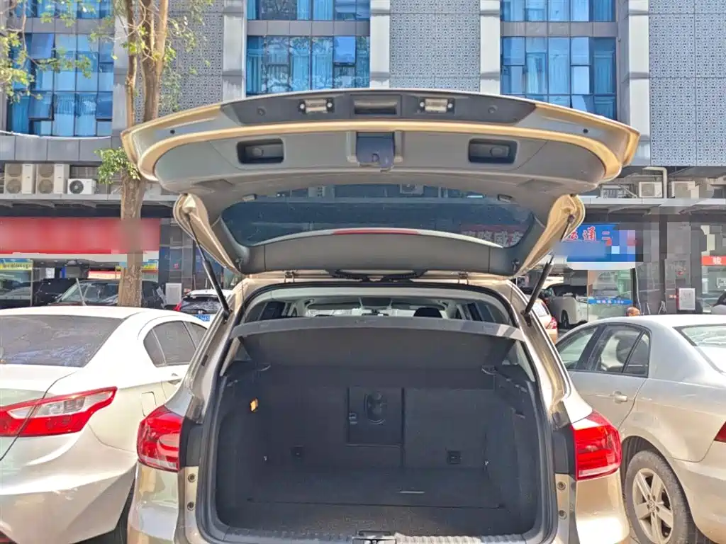 Volkswagen Tiguan 2015 — фото 19