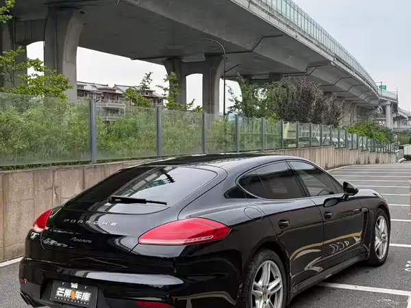 Porsche Panamera 2015