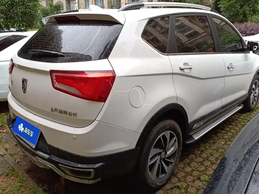 Baojun 560 2015