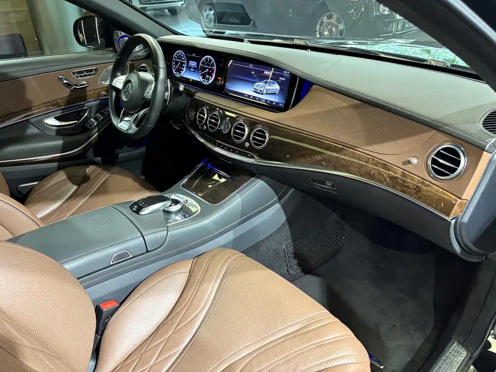Mercedes-Benz S-Class AMG 2017 — фото 25