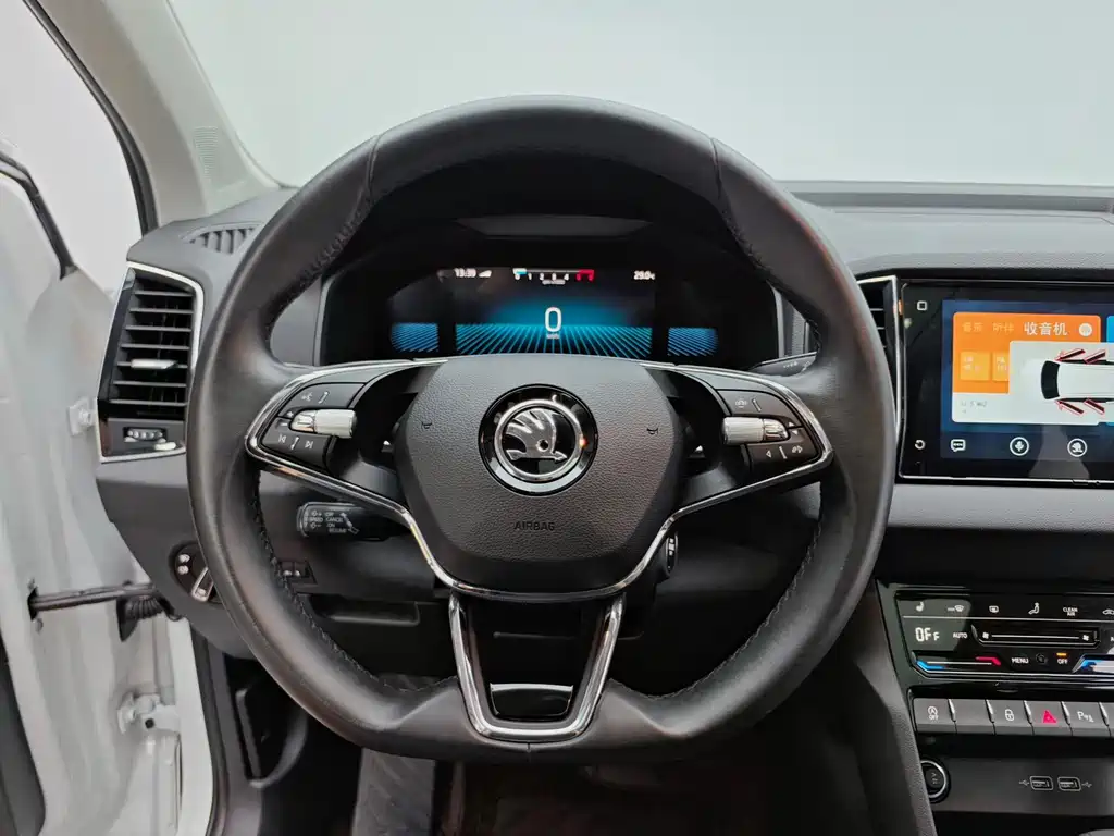 Skoda Korok 2023 — фото 14