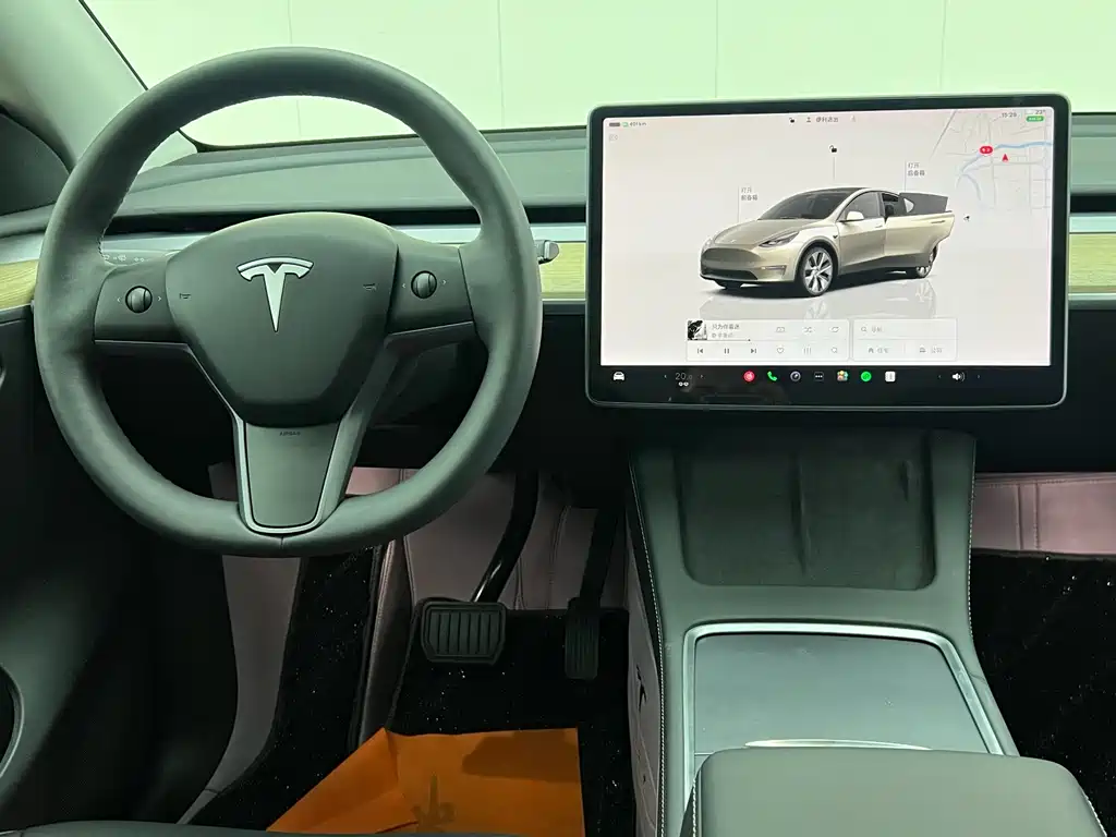 Tesla Model Y 2023 — фото 11