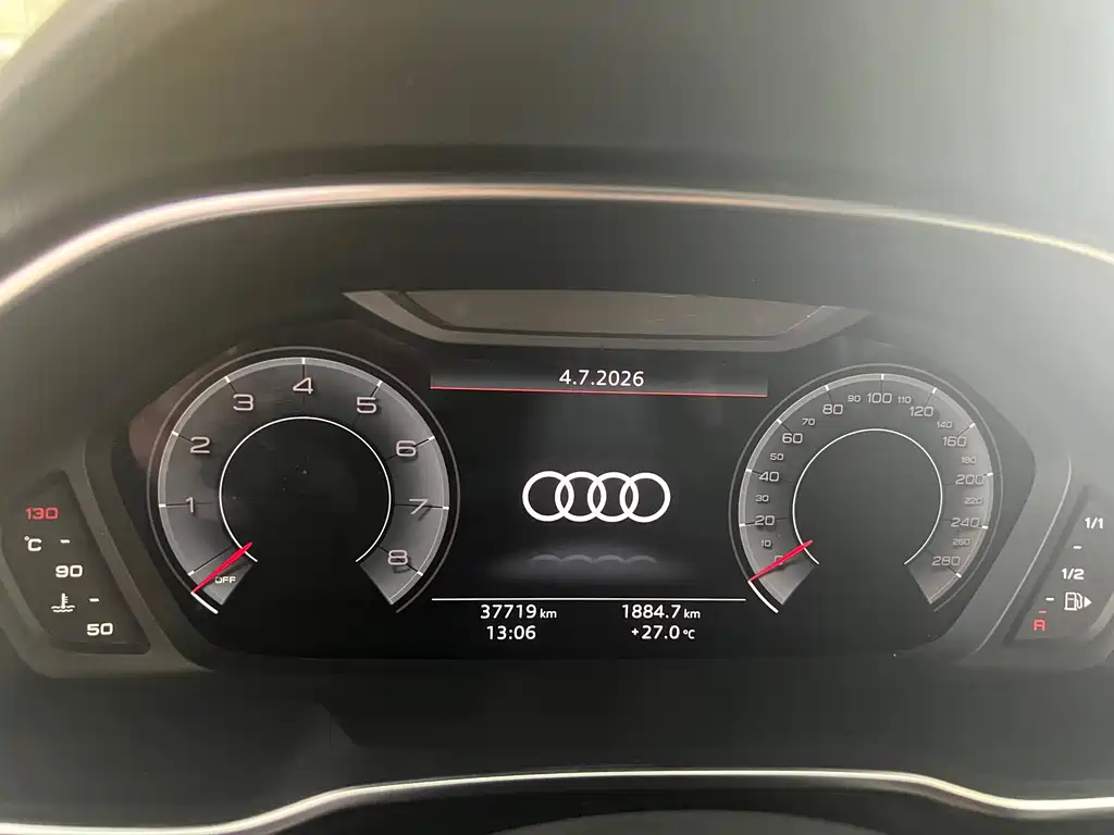 Audi Q3 2023 — фото 14