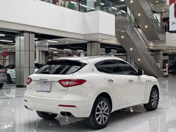 Maserati Levante 2016