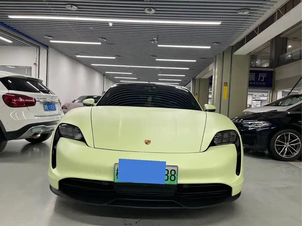 Porsche Taycan 2020