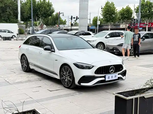 Mercedes-Benz C-Class AMG 2025