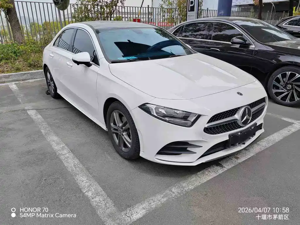 Mercedes-Benz A-Class 2022 — фото 2