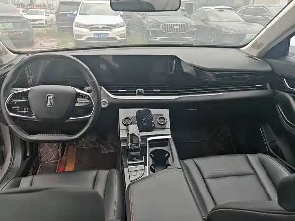 Bestune B70 2024