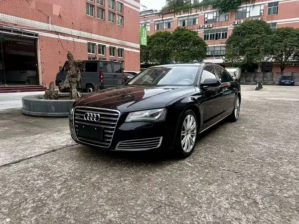 Audi A8 2012