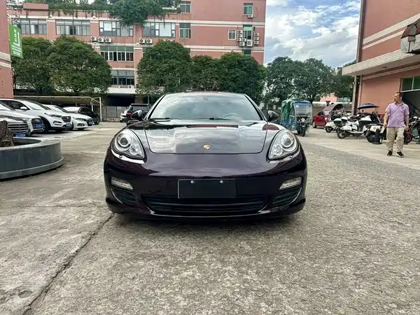 Porsche Panamera 2012