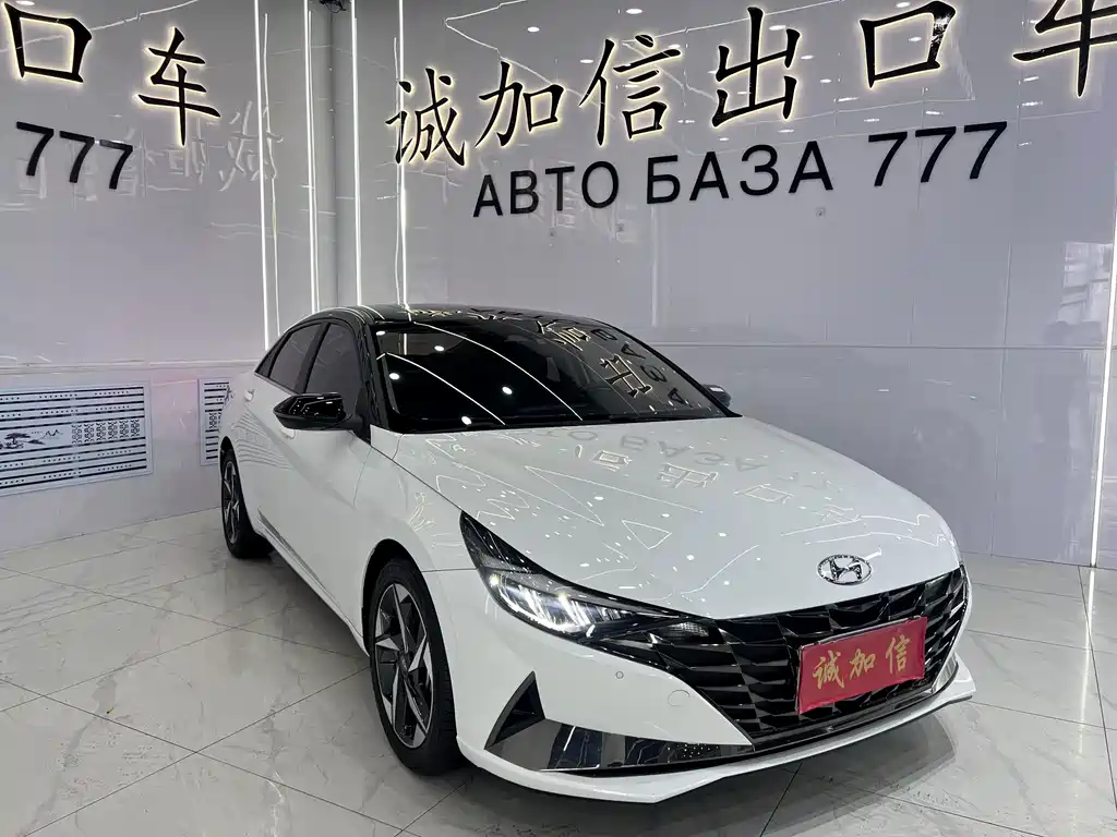 Hyundai Elantra 2023