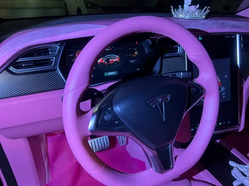 Tesla Model X 2016 — фото 15