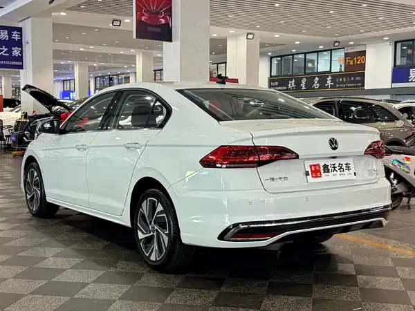 Volkswagen Bora 2024
