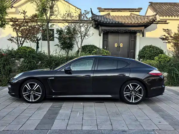 Porsche Panamera 2011