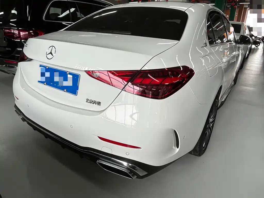 Mercedes-Benz C-Class 2024