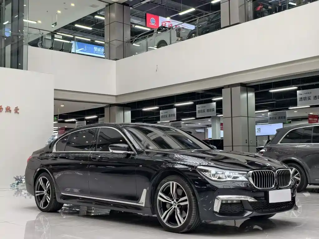 BMW 7 Series 2019 — фото 3