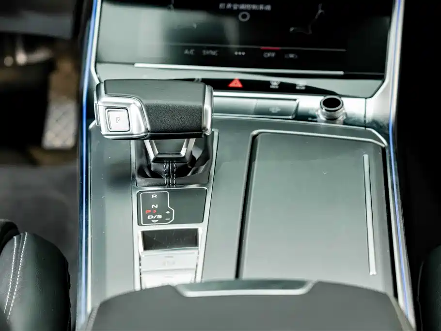 Audi A7L 2025 — фото 14