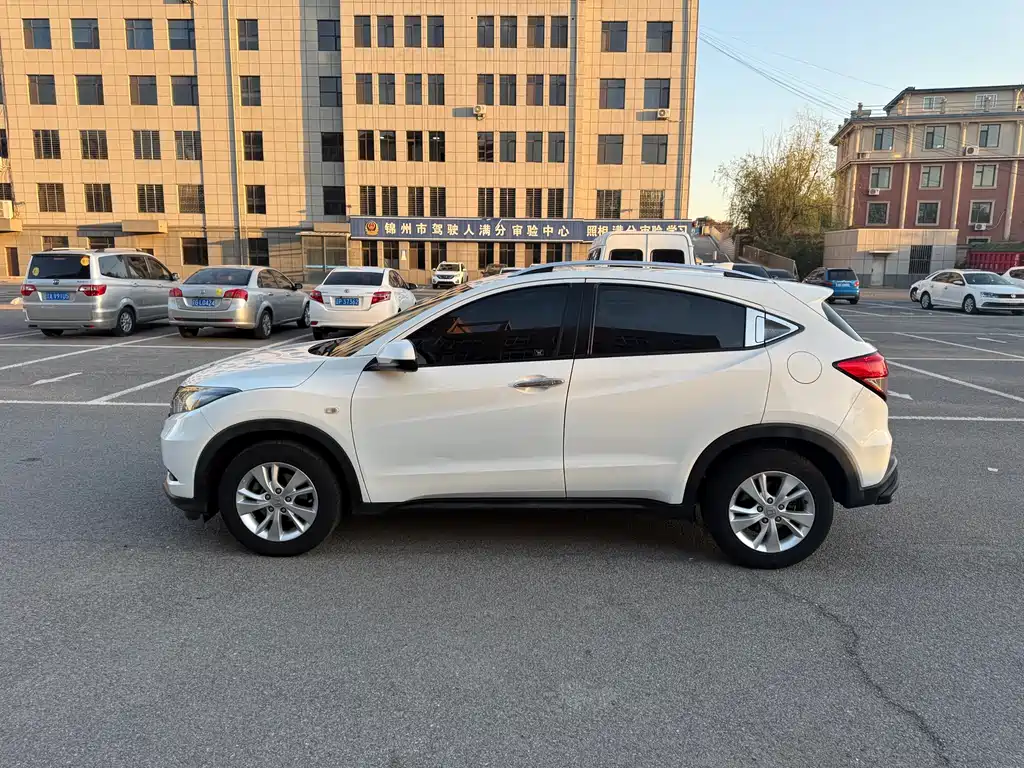 Honda Vezel 2016 — фото 10