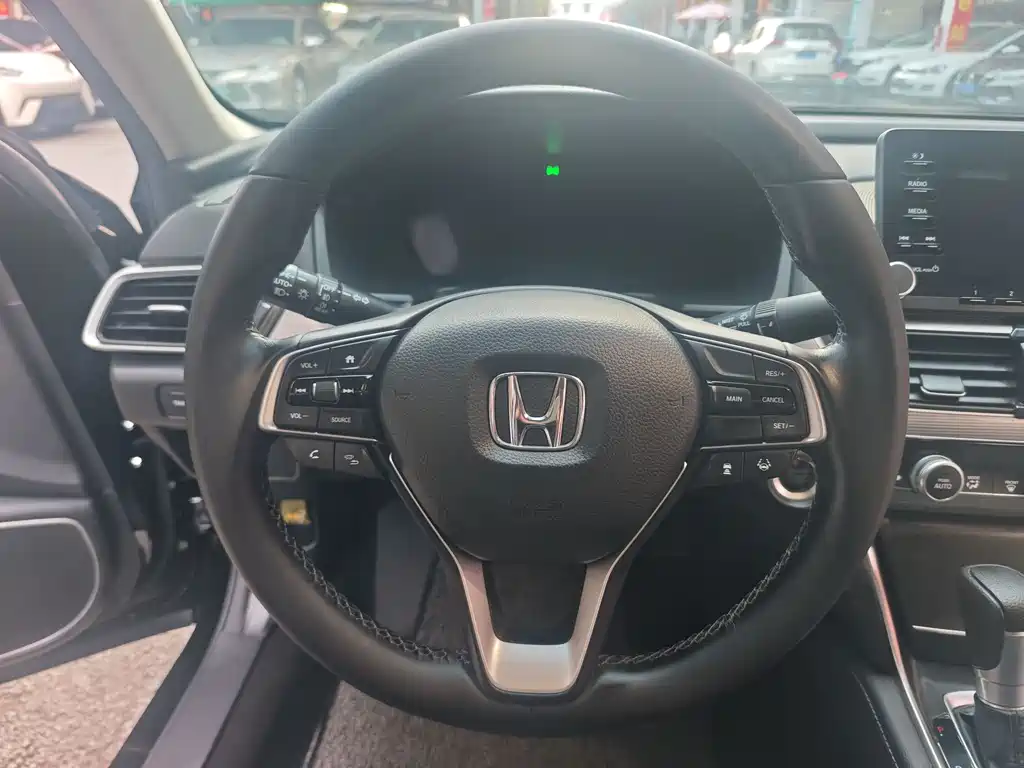 Honda Accord 2021 — фото 17