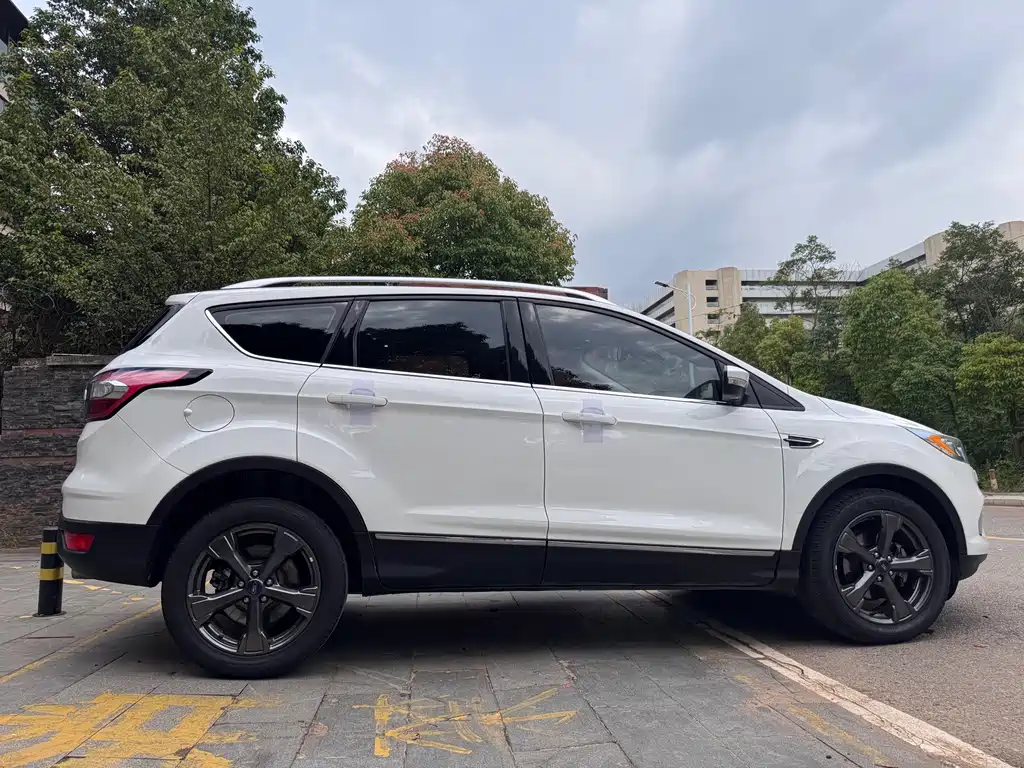Ford Kuga 2019 — фото 18