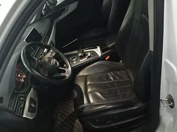 Audi A4L 2019