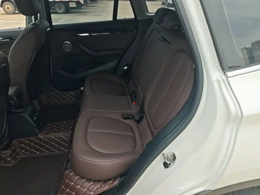 BMW X1 2021 — фото 17
