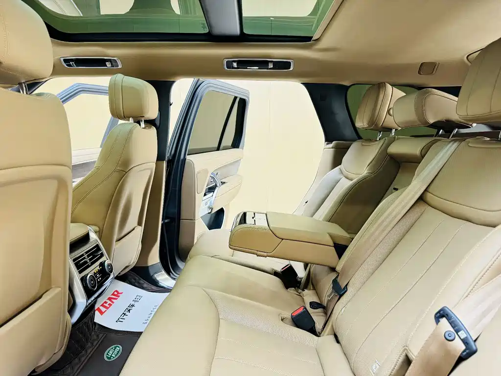 Land Rover Range Rover 2023 — фото 15