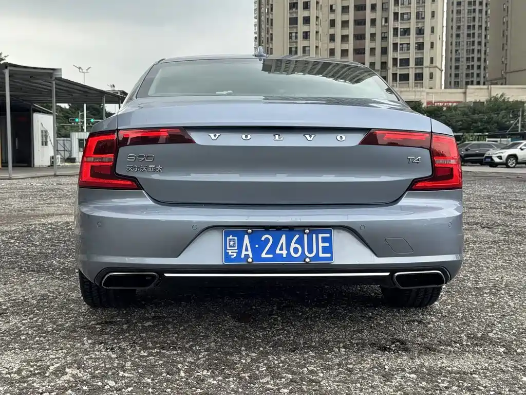 Volvo S90 2018 — фото 9