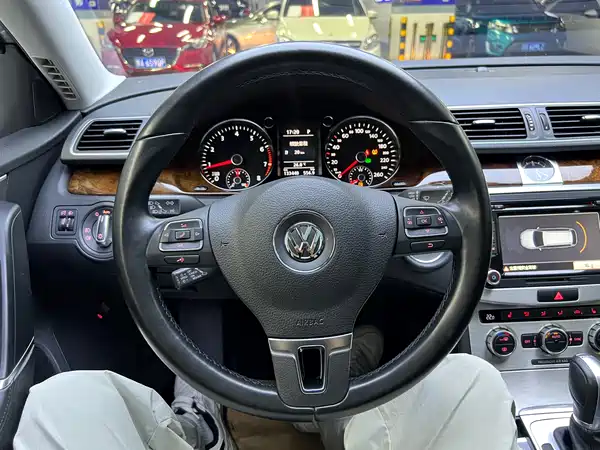 Volkswagen Magotan 2015
