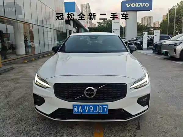 Volvo S60 2024