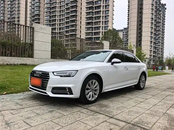 Audi A4L 2019