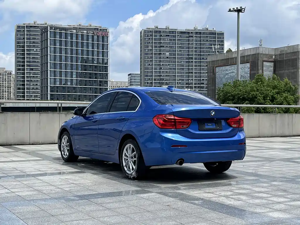 BMW 1 Series 2017 — фото 14